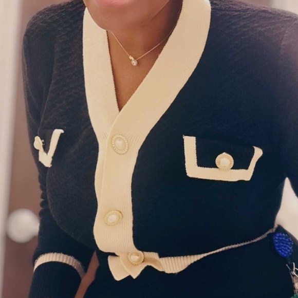 Classic Color Block Textured Faux Pearl Button Cardigan - Picture 7 of 9